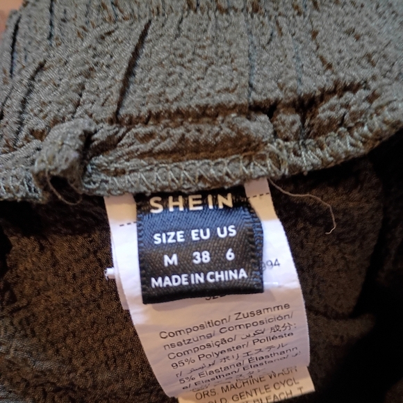 Olive Green Skirt - Picture 3 of 3